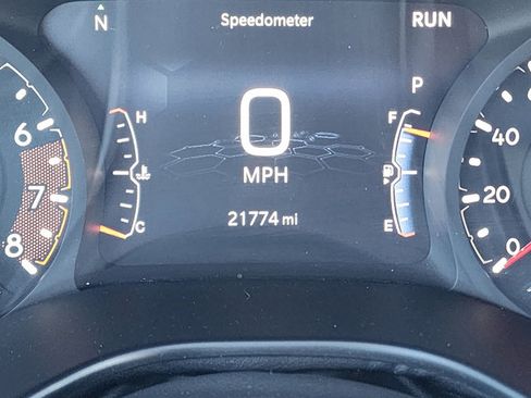 Certified 2022 Jeep Compass Limited image 7