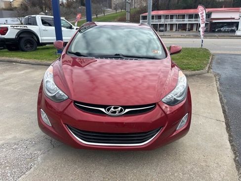 Used 2013 Hyundai Elantra GLS w/ Preferred Pkg image 2