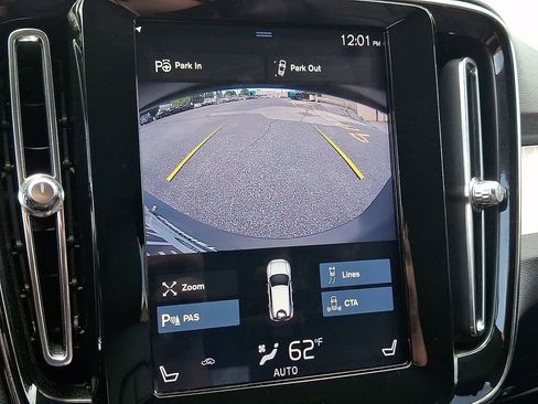 Used 2019 Volvo XC40 T5 Momentum AWD/4WD image 18