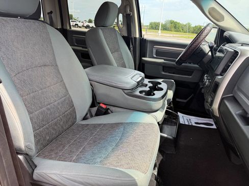 Used 2018 RAM 2500 Big Horn AWD/4WD image 36