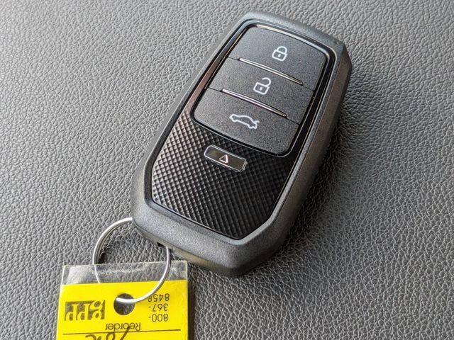 Used 2025 Chevrolet Silverado 1500 LT Trail Boss w/ Convenience Package II AWD/4WD image 28