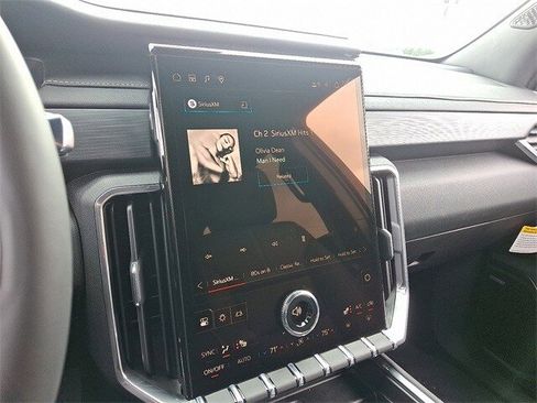 New 2026 GMC Acadia Elevation w/ Elevation Premium Package image 12