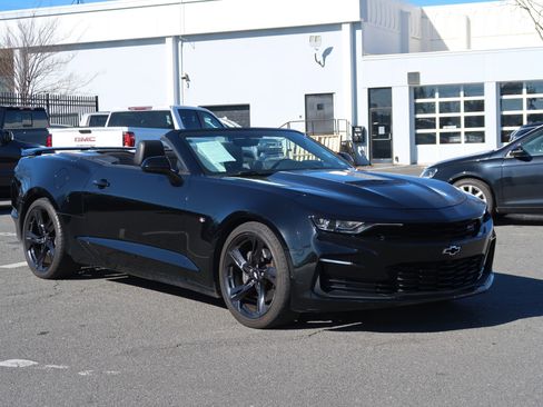 Used 2019 Chevrolet Camaro SS image 2
