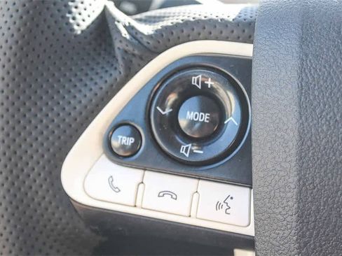 Used 2017 Toyota Prius Two w/ Carpet Mat Package image 32