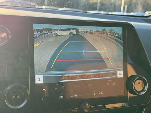 Used 2023 Lexus NX 350 Premium image 11