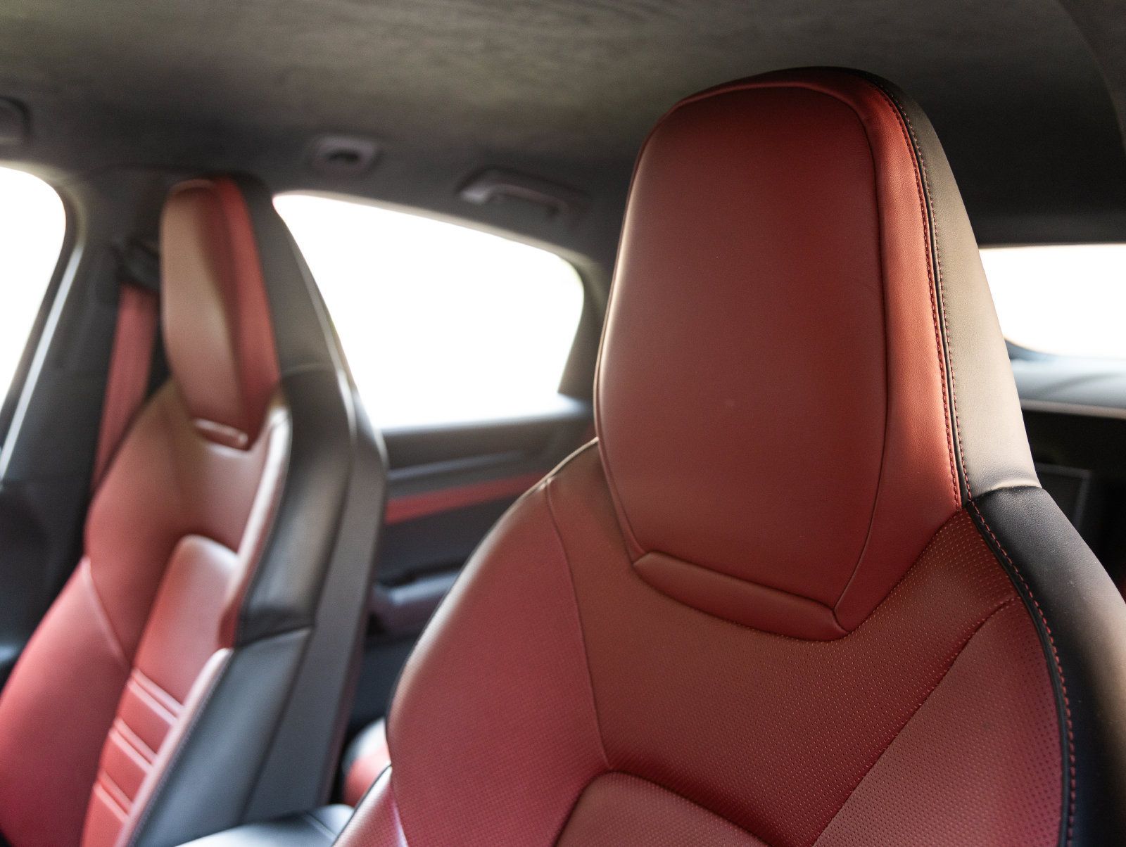 Certified 2024 Porsche Cayenne Turbo GT AWD/4WD image 27