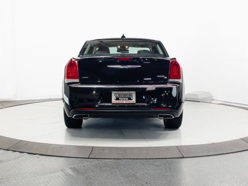 Used 2015 Chrysler 300 C AWD/4WD image 10