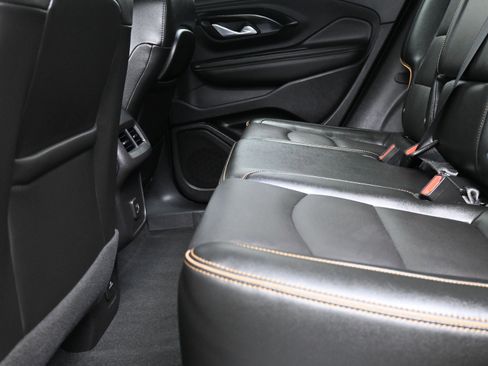 Used 2024 GMC Terrain AT4 image 21