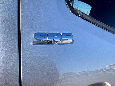 Used 2021 Toyota Tacoma SR5 image 8