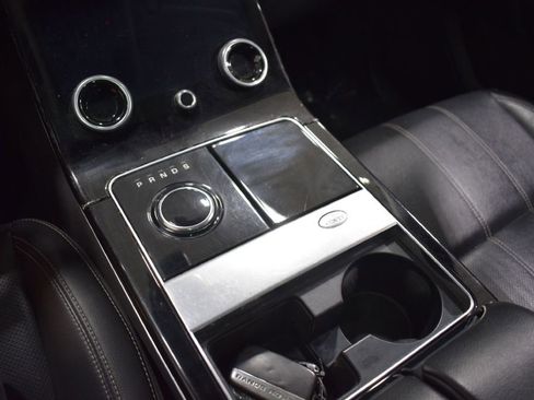 Used 2019 Land Rover Range Rover Velar S image 23