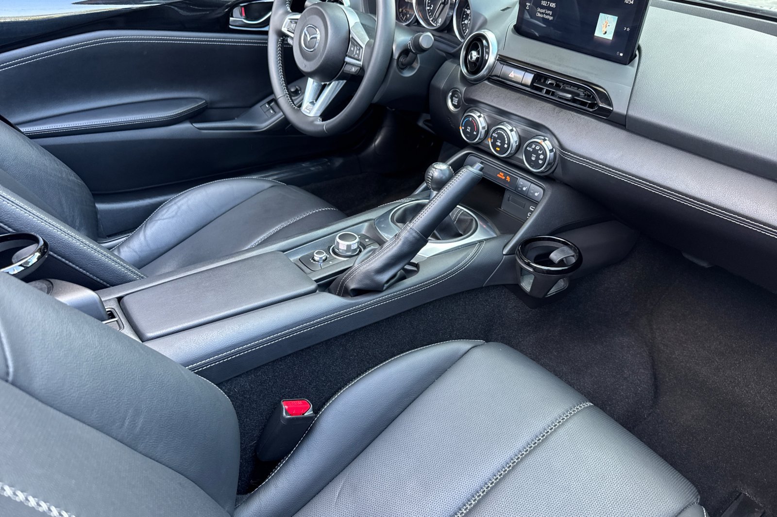 Used 2025 MAZDA MX-5 Miata Grand Touring RWD image 16