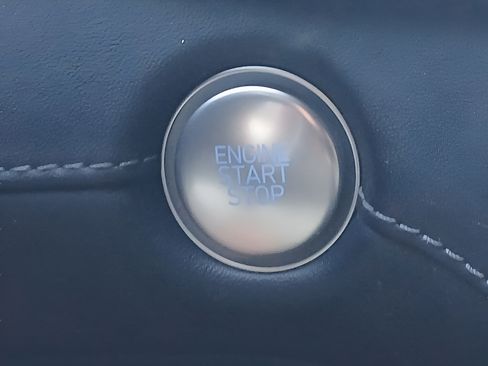 Used 2021 Hyundai Santa Fe Calligraphy AWD/4WD image 18