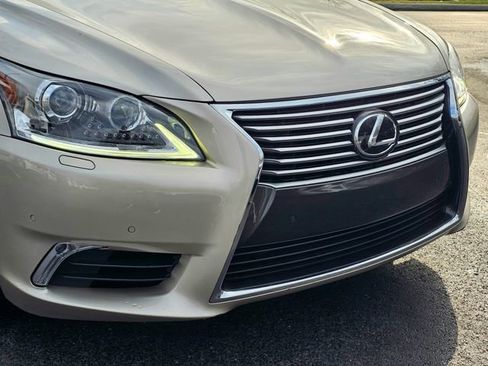 Used 2014 Lexus LS 460 image 3
