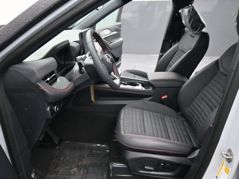 New 2026 Ford Explorer ST-Line w/ ST-Line Street Pack image 14