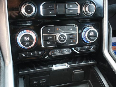 Used 2023 GMC Yukon Denali AWD/4WD image 29