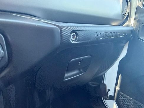 Used 2021 Jeep Wrangler Unlimited Sport AWD/4WD image 29