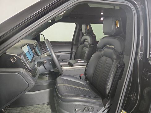 Used 2024 Rivian R1S Adventure AWD/4WD image 20