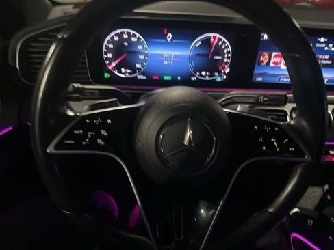 Used 2024 Mercedes-Benz GLE 450e 4MATIC image 17