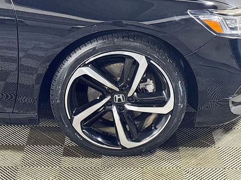 Used 2018 Honda Accord Sport image 21