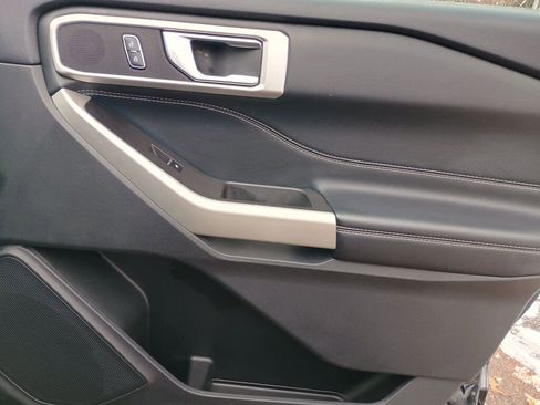 Used 2022 Ford Explorer XLT w/ Class IV Trailer Tow Package image 22