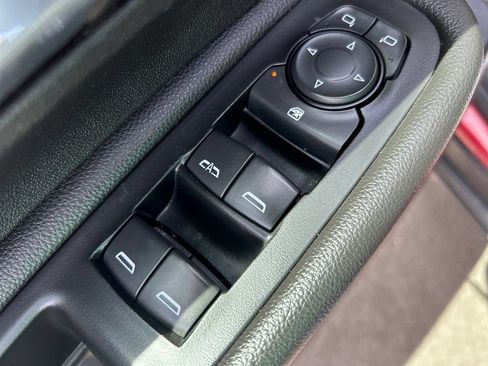 Used 2018 GMC Terrain Denali w/ Advanced Safety Package AWD/4WD image 18
