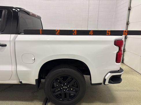 Used 2023 Chevrolet Silverado 1500 Custom AWD/4WD image 11
