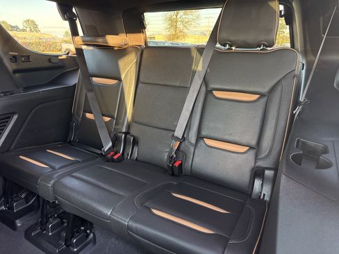 Used 2023 GMC Yukon AT4 w/ AT4 Premium Package image 21