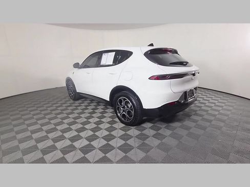 Used 2025 Alfa Romeo Tonale w/ Premium Package AWD/4WD image 44
