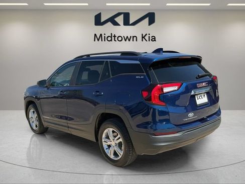 Used 2022 GMC Terrain SLE w/ Driver Convenience Package AWD/4WD image 5