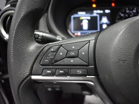 Used 2020 Nissan Kicks SV image 23