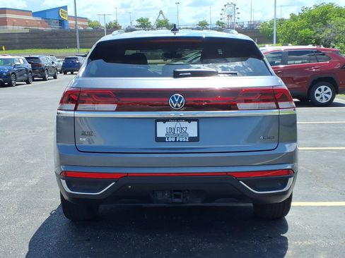 Used 2024 Volkswagen Atlas Cross Sport SE AWD/4WD image 30