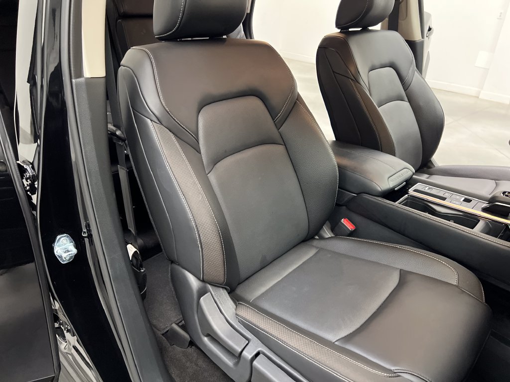 Used 2026 Nissan Pathfinder SL FWD image 28