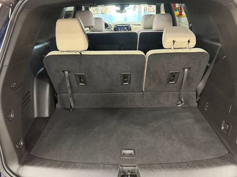 Used 2022 Chevrolet Traverse LS AWD/4WD image 17