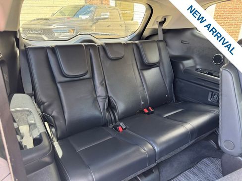 Used 2022 Subaru Ascent Limited w/ Technology Package AWD/4WD image 12
