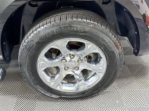 Used 2016 RAM 1500 Laramie w/ Convenience Group image 4