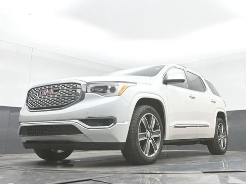 Used 2017 GMC Acadia Denali w/ Technology Package FWD image 43