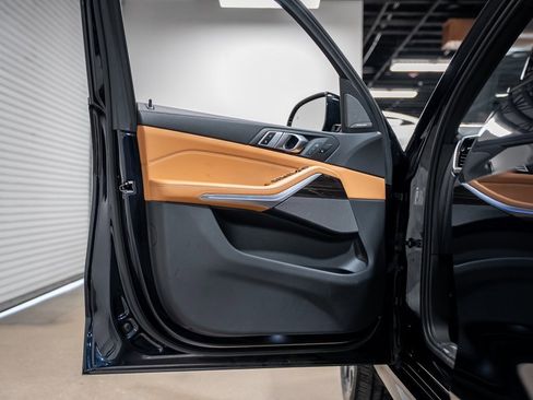 Used 2023 BMW X5 M50i w/ Executive Package image 55