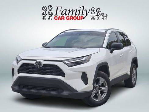 Used 2025 Toyota RAV4 LE AWD/4WD image 1