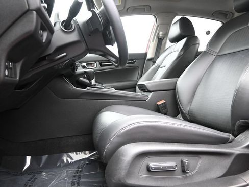 Used 2022 Honda Civic Touring image 16