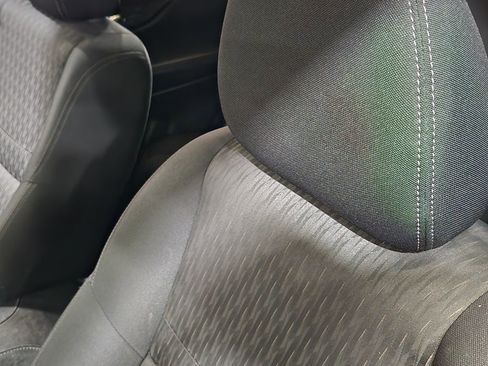 Used 2019 Nissan Rogue SV image 34