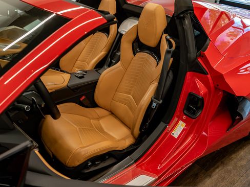 Used 2021 Chevrolet Corvette Stingray Preferred Conv w/ 2LT RWD image 25