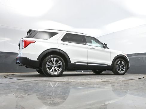 Used 2020 Ford Explorer Platinum w/ Premium Technology Package AWD/4WD image 41