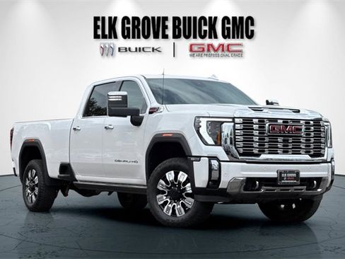 Used 2025 GMC Sierra 3500 Denali image 2