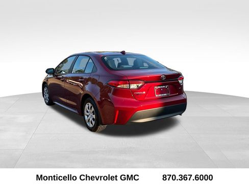 Used 2025 Toyota Corolla LE image 5