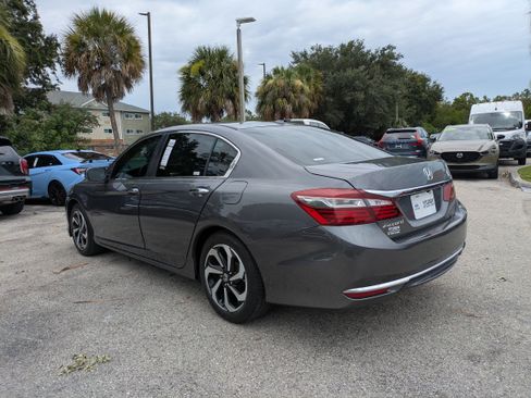 Used 2017 Honda Accord EX-L image 7
