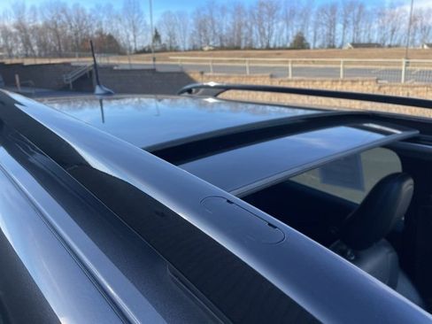 Used 2022 Jeep Cherokee Limited image 54