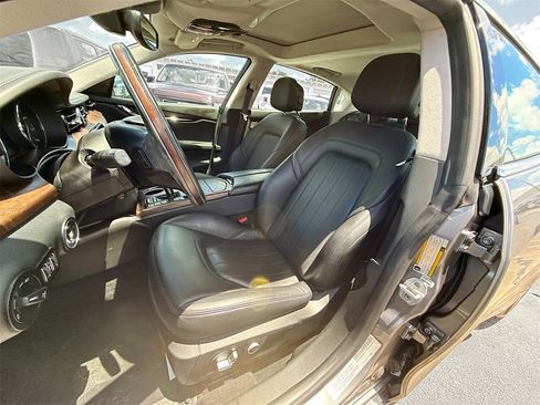 Used 2021 Maserati Quattroporte S image 23