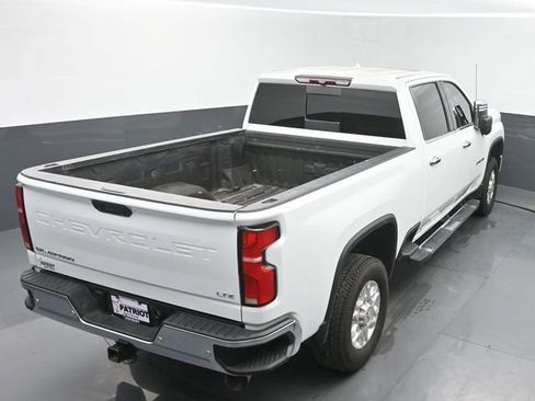 Used 2024 Chevrolet Silverado 2500 LTZ w/ LTZ Convenience Package image 32