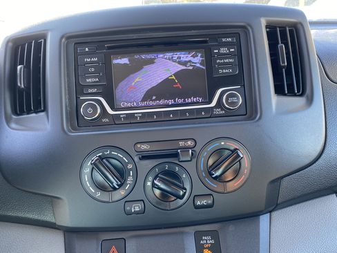 Used 2019 Nissan NV200 SV image 13