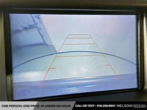 Used 2018 Chevrolet Suburban LT image 13